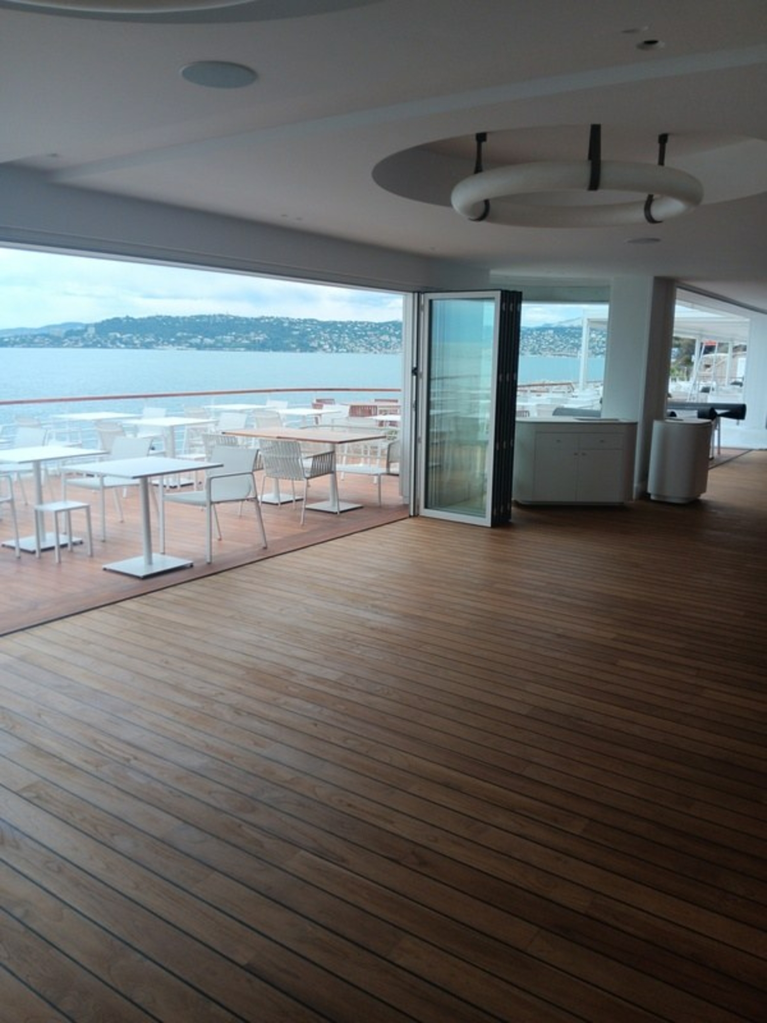 baies vitrées accordéons